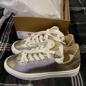 Womens 5.5 brand new! These are so cute!